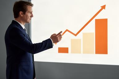 Financieel adviseur bespreekt een stijgende rendementsgrafiek op kantoor